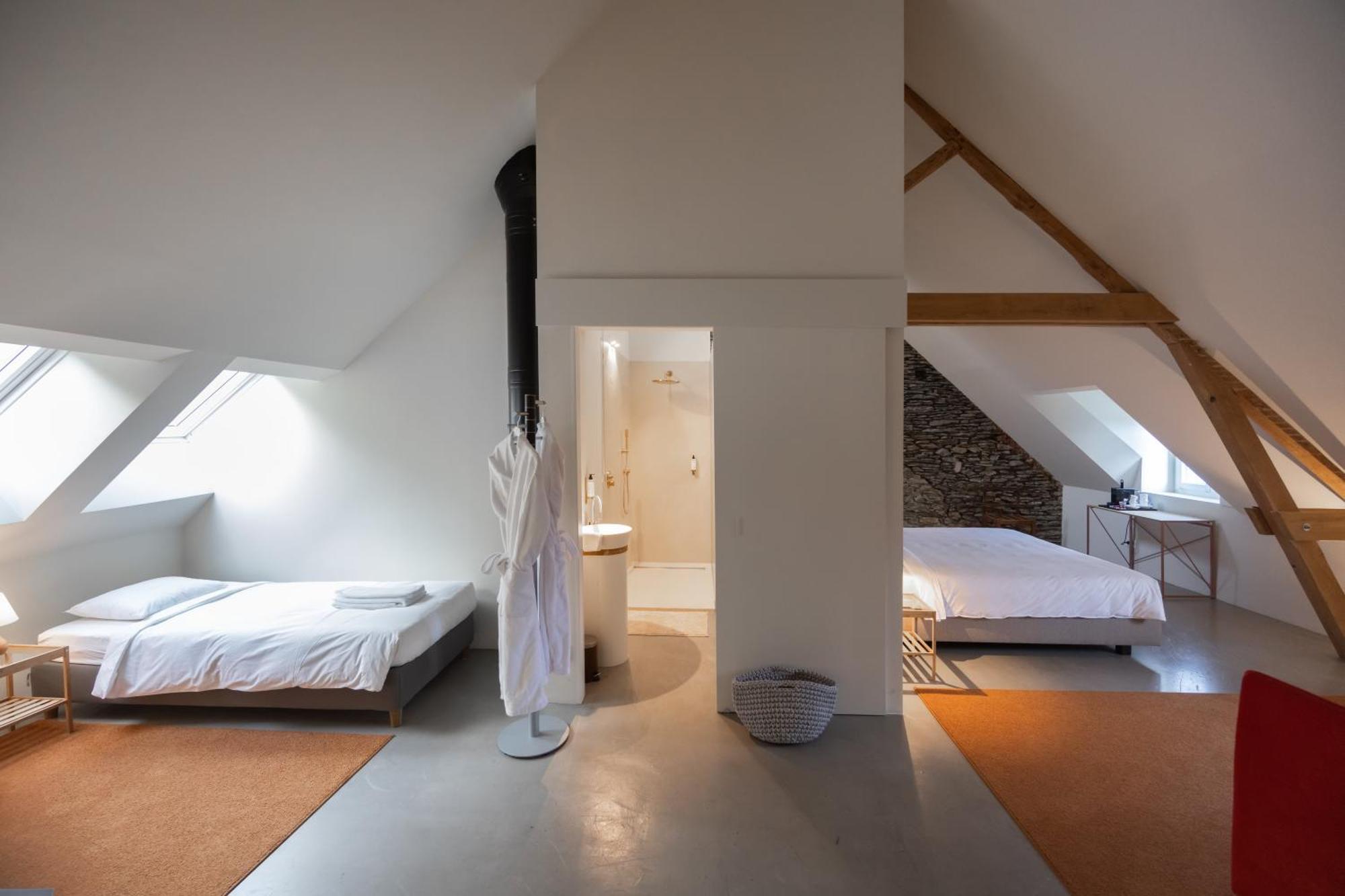 Chateau Du Pont D'oye Bed & Breakfast
