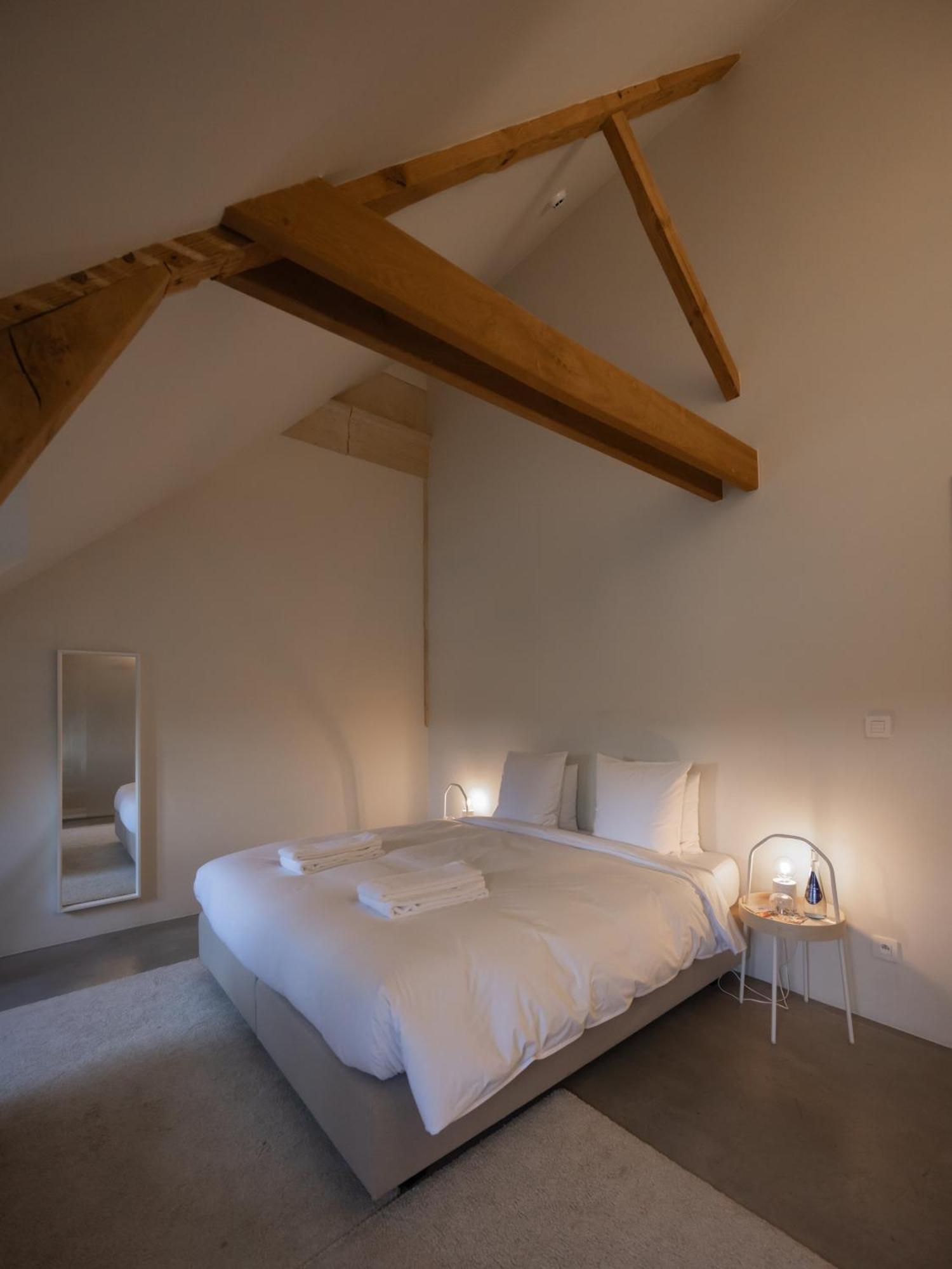Chateau Du Pont D'oye Frühstückspension Habay-la-Neuve
